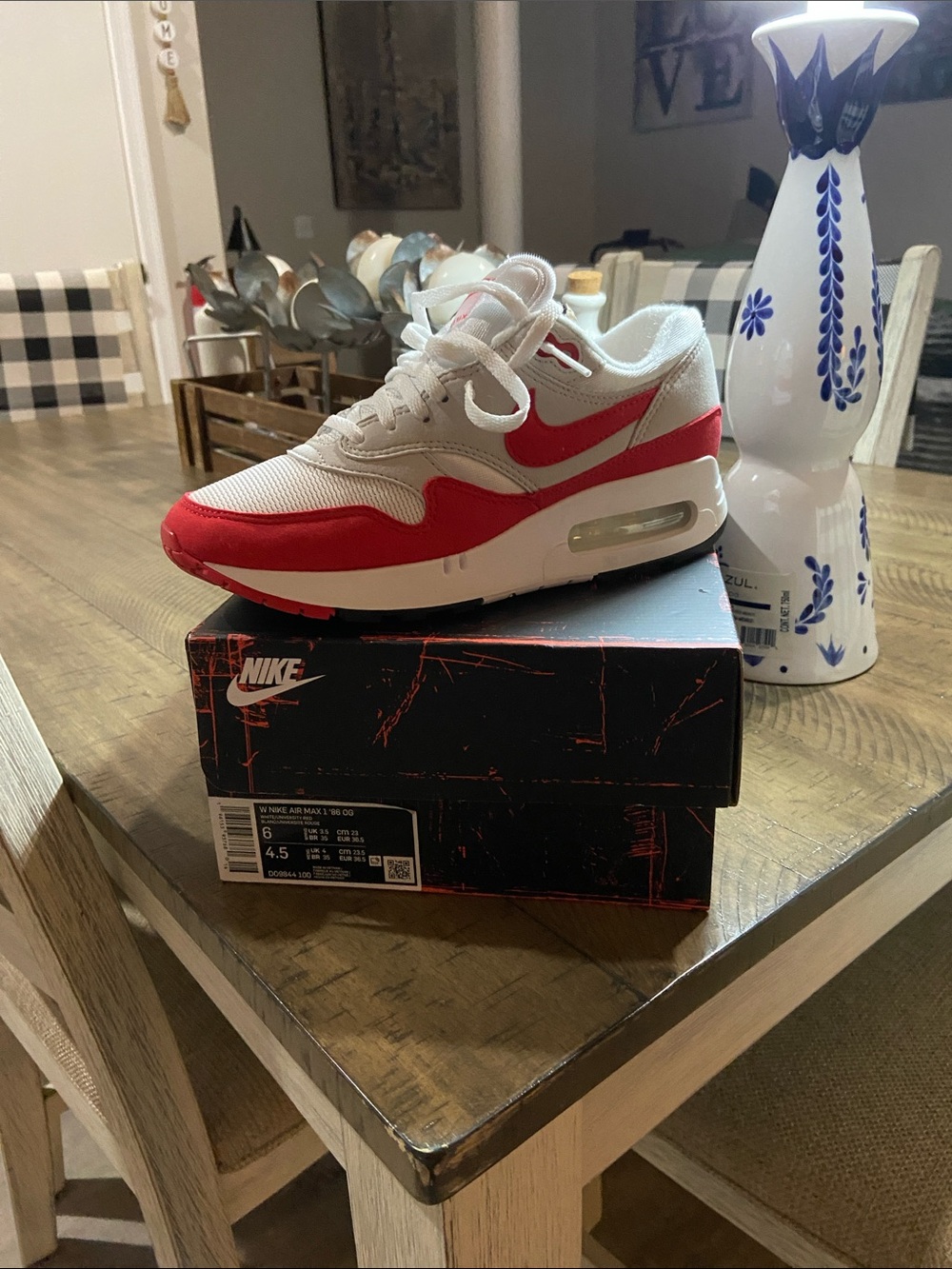 Nike women’s Air Max 86 OG — White and Red Runner